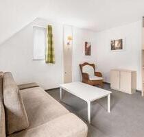 Möblierte 1-Zimmer-DG-Wohnung in Top-Lage - Stuttgart Birkach