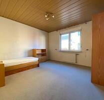 Grosse helle WG Zimmer in Bischofsheim