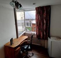 Zimmer im Wohnheim ab sofort - 200,00 EUR Kaltmiete, ca.  14,00 m² in Marburg (PLZ: 35037)
