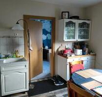 Ich biete ein Wohnzimmer in Burscheid!