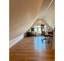 Schönes Zimmer in gemütlichem WG-Haus - Neu-Ulm Ludwigsfeld
