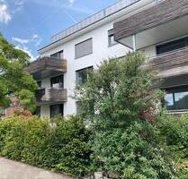 Helles, großes Zimmer 18 qm, mit Blick ins Grüne - Zentrale Lage - Ludwigsburg Hoheneck