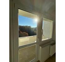 HELL & OFFEN: 3-Zimmer mit Balkon & 65 Zoll Fernseher (kostenlos) - Chemnitz Klaffenbach