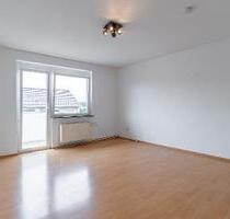 Schöne 3 Zimmer Wohnung mit Balkon, Stellplatz & Küche in Lehre
