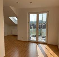 Helle 2-Zimmer Dachgeschosswohnung mit Balkon und Stellplatz - Lehre