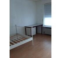 Frisch renovierte 3WG-Zimmer-Wohnung in Ma-Gartenstadt mit Garten - Mannheim