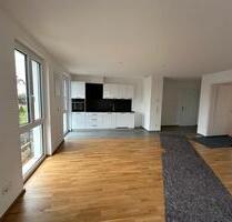 3 Zimmer Wohnung - 1.300,00 EUR Kaltmiete, ca.  77,00 m² in Markdorf (PLZ: 88677)