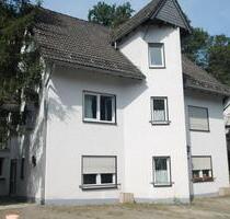2-Zimmer-Wohnung Erdgeschoss + Hinterzimmer +große Terrasse - Schalksmühle