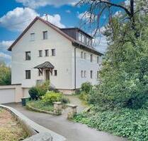 Hübsche 4 Zimmer Wohnung mit 2 Balkonen, Gartenmitbenutzung und Keller in Oberstenfeld