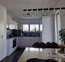 3-Zimmer Wohnung im Penthousegeschoss - 2 Dachterrassen, Einbauküche, 2 Stellplätze - Villingen-Schwenningen Kopsbühl