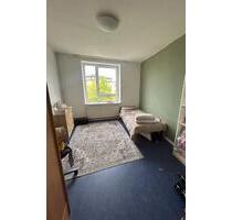 WG ZIMMER ZUR ZWISCHENMIETE - 550,00 EUR Kaltmiete, ca.  15,00 m² in Hamburg (PLZ: 22453) Groß Borstel