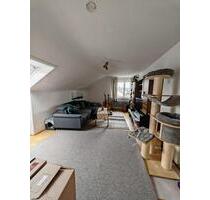 Gemütliche 4,5 Zimmer DG-Wohnung mit Gartenanteil und Garage - Balingen