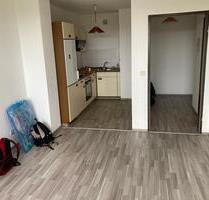 2 Zimmer Wohnung mit Balkon + neuer EBK mit tollem Ausblick - Nürnberg Eberhardshof