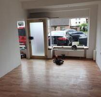 WESSELING ERDGESCHOSS 4 ZIMMER KÜCHE DIELE BAD SOFORT FREI !