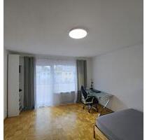 Ab Oktober: Helles, möbliertes WG-Zimmer mit Balkon, eigenem WC - Freiburg im Breisgau Haslach