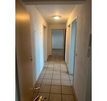 4 Zimmer DG. Wohnung - 850,00 EUR Kaltmiete, in Duisburg (PLZ: 47169) Hamborn