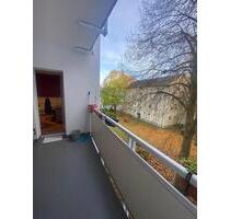 Möbl. WG Zi. mit Balkon in Frankfurt ab sofort zu vermieten! - Frankfurt am Main Bonames