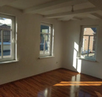 WG 2-Zimmer mit Nutzung der möblierten Küche & Bad ab sofort - Siegen Weidenau