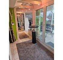 Luxuriöse komplett möblierte 3-Zimmer DG-Wohnung mit Dachterrasse - Aichach