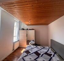 Ich biete 2 Zimmer Wohnung - 665,00 EUR Kaltmiete, ca.  4,00 m² in Krefeld (PLZ: 47805) Dießem