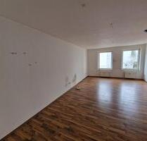 Großes WG-Zimmer in 3er-WG in Flensburg, Edeka, Aldi, Bus, Arzt