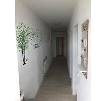 Modernisierte Wohnung (7 Zimmer mit 6 Bädern) + EBK und Garten - Hadamar