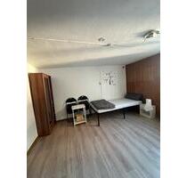 Ab sofort verfügbar! (Auf Wunsch) möbliertes WG Zimmer - Lauffen am Neckar