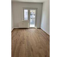 3 Zimmer mit Großbalkon! - 380,00 EUR Kaltmiete, in Naumburg (Saale) (PLZ: 06618)