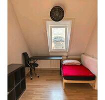 Frau Zimmer in 2er WG Wiesbaden Haupbahnhof