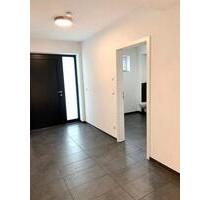 3,5 Zimmer EG Wohnung mit Gewerbe und Garten - Söchtenau