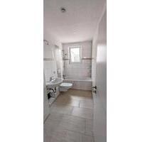 Renovierte 3 Zimmer Wohnung, EBK, Balkon in Dessau Innenstadt - Dessau-Roßlau