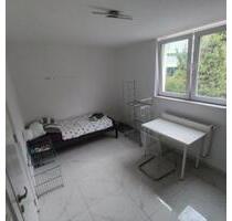 Wg zimmer mit eigene Küche - 500,00 EUR Kaltmiete, ca.  25,00 m² in Offenbach am Main (PLZ: 63071) Bieberer Berg
