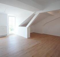 Helle und frisch renovierte 4 Zimmer Wohnung in ruhiger Lage - Baar-Ebenhausen