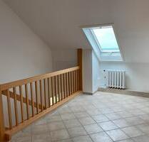 3,5 Zimmer Dachgeschoßwohnung in Dresden-Dölzschen zu vermieten