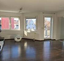 Teilmöblierte 2-Zimmer Wohnung mit Balkon in Ditzingen