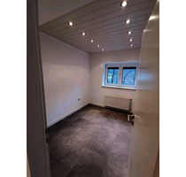 Großzügige 5 Zimmer Wohnung - 990,00 EUR Kaltmiete, ca.  125,00 m² in Friedrichsthal (PLZ: 66299)