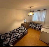 WG Zimmer privat 375€. - 375,00 EUR Kaltmiete, ca.  28,00 m² in Ettlingen (PLZ: 76275)