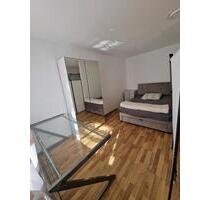 Frauen WG Zimmer - 400,00 EUR Kaltmiete, ca.  60,00 m² in Nürnberg (PLZ: 90489) Gärten bei Wöhrd