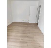 * 2 Zimmer * frisch renoviert * EBK * - Salzatal