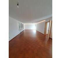 4 Zimmer Whg., 120 qm, hochwertig renoviert in Wenzenbach