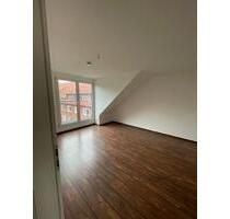 Zwei Zimmer Dachgeschosswohnung mit Terrasse - Hamburg Barmbek-Nord