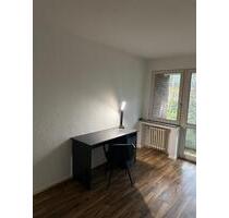 * Modernisiert * 2-Zimmer Wohnung mit Balkon in Duisburg-Hamborn