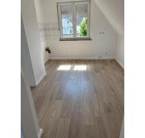 2 Zimmer DG Wohnung - 430,00 EUR Kaltmiete, ca.  43,00 m² in Solingen (PLZ: 42699) Aufderhöhe