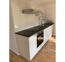 helle ca. 50 qm große und gut geschnittene 2 Zimmer – Dachgeschoß - Frankfurt am Main Bonames