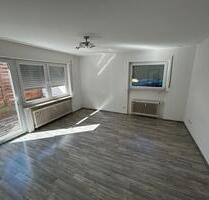 2,5 Zimmer Wohnung Vermieten - 1.150,00 EUR Kaltmiete, ca.  83,00 m² in Weinstadt (PLZ: 71384)