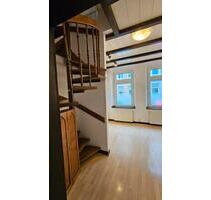 KR zentral! Schöne, helle 80 qm Wohnung über 2 Etagen Gartenhof - Krefeld Fischeln