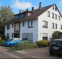 Charmante 3 Zimmer Wohnung mit Balkon, Garage und Einbauküche - Bad Eilsen