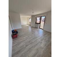 Renovierte 4-Zimmer Wohnung mit Balkon DörfleinsHallstadt