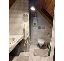 Dachgeschosswohnung - 300,00 EUR Kaltmiete, ca.  35,00 m² in Oberhausen (PLZ: 46117) Osterfeld