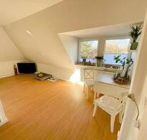 2 Zimmer Wohnung DG, kernsaniert, gemütlich - Rendsburg